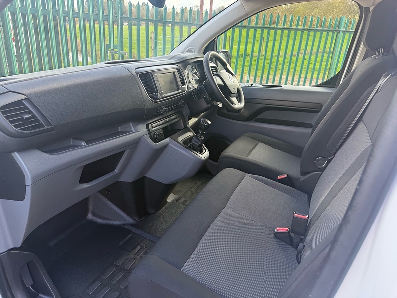 Vauxhall 1.5 Turbo D 2900 Dynamic Panel Van 6dr Diesel Manual L2 H1 Euro 6 (s/s) (100 ps)