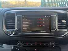 Vauxhall Vivaro Turbo D 2900 Dynamic 