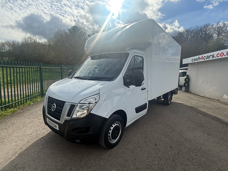 Nissan 2.3 dCi 35 SE luton 2dr Diesel Manual FWD L3 Euro 6 (130 ps)
