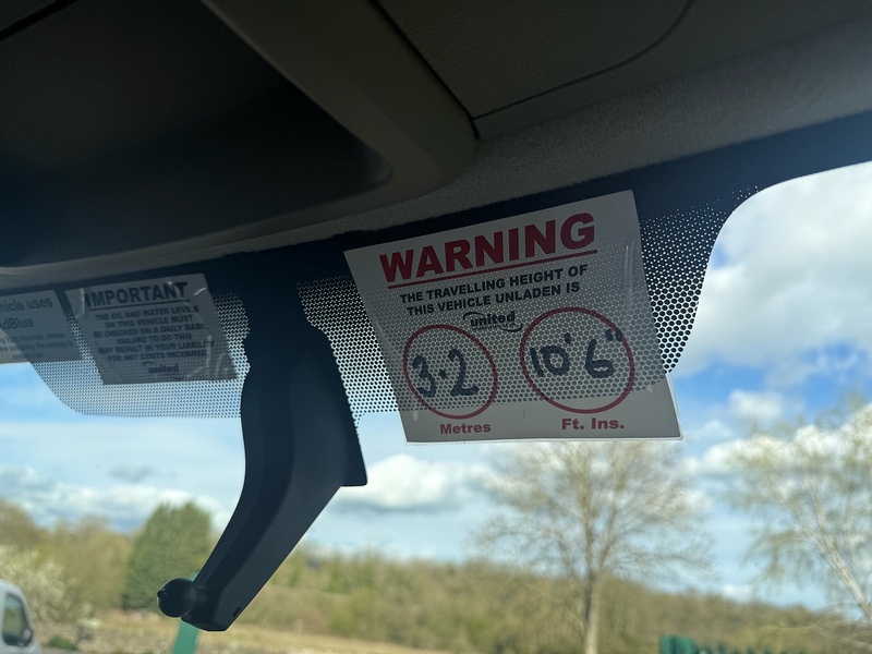 Nissan 2.3 dCi 35 SE luton 2dr Diesel Manual FWD L3 Euro 6 (130 ps)