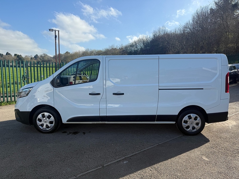 Renault dCi Blue LL30 Business+ Panel Van 2.0 Manual Diesel