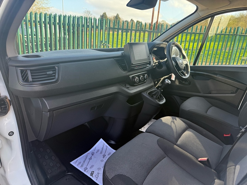 Renault dCi Blue LL30 Business+ Panel Van 2.0 Manual Diesel