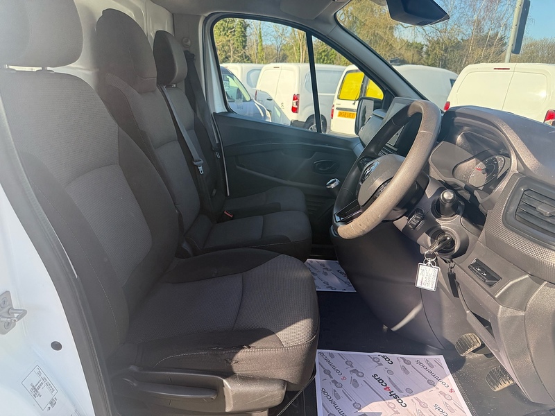 Renault dCi Blue LL30 Business+ Panel Van 2.0 Manual Diesel
