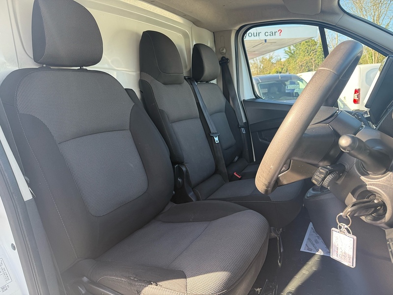 Renault dCi Blue LL30 Business+ Panel Van 2.0 Manual Diesel
