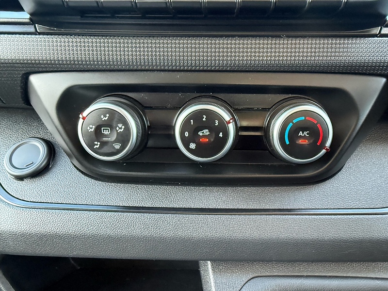 Renault dCi Blue LL30 Business+ Panel Van 2.0 Manual Diesel