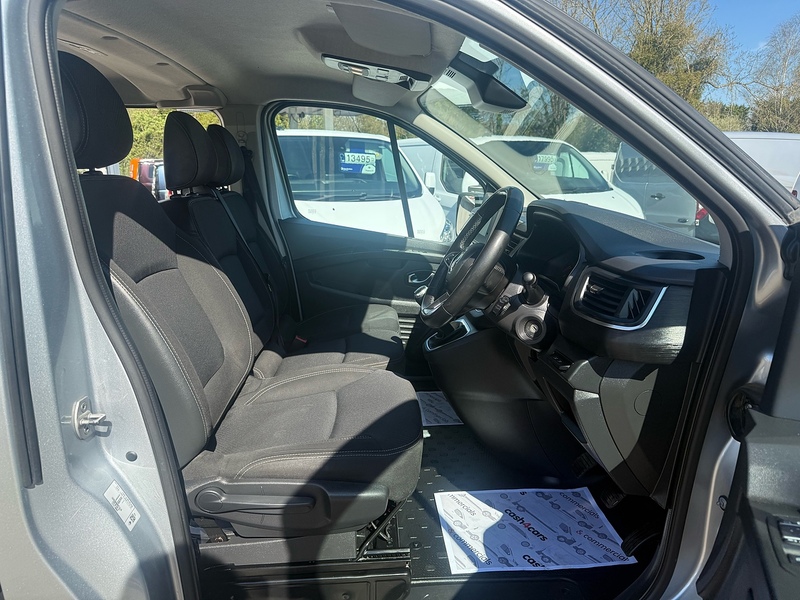 Renault dCi Blue LL30 Sport Combi Van 2.0 Manual Diesel