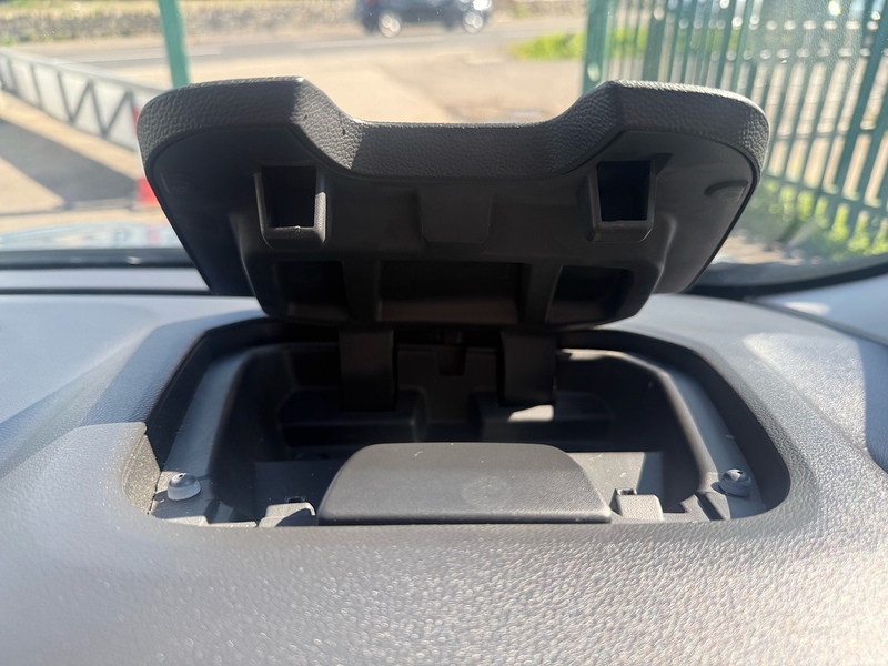 Renault dCi Blue LL30 Sport Combi Van 2.0 Manual Diesel