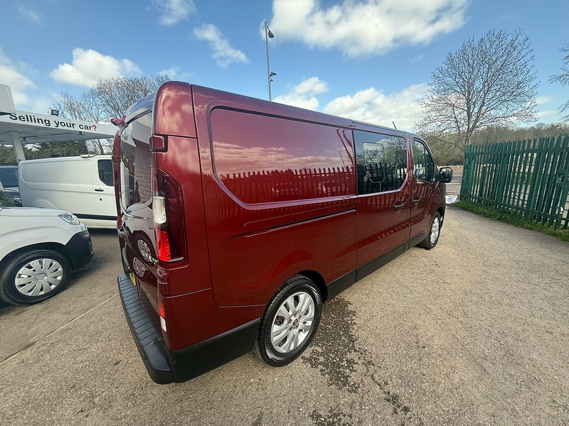 Renault dCi Blue LL30 Sport Combi Van 2.0 Manual Diesel
