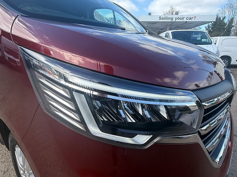 Renault dCi Blue LL30 Sport Combi Van 2.0 Manual Diesel