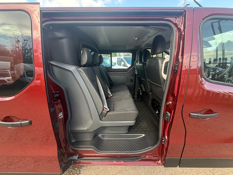 Renault dCi Blue LL30 Sport Combi Van 2.0 Manual Diesel