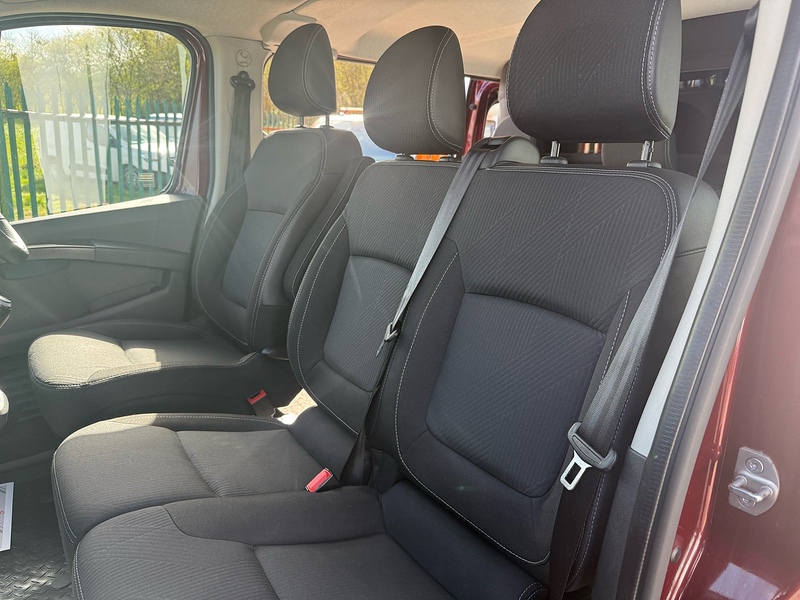 Renault dCi Blue LL30 Sport Combi Van 2.0 Manual Diesel