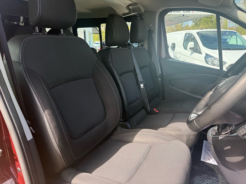 Renault dCi Blue LL30 Sport Combi Van 2.0 Manual Diesel