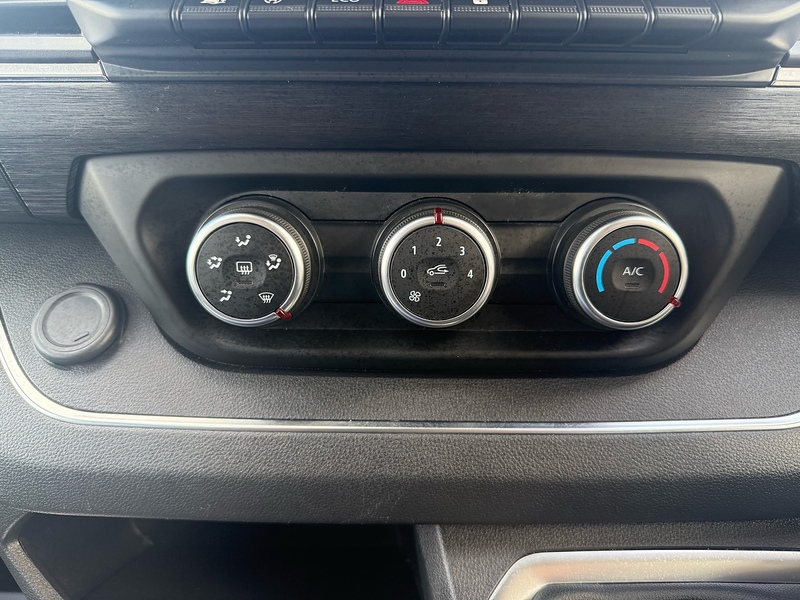 Renault dCi Blue LL30 Sport Combi Van 2.0 Manual Diesel