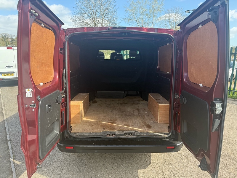 Renault dCi Blue LL30 Sport Combi Van 2.0 Manual Diesel