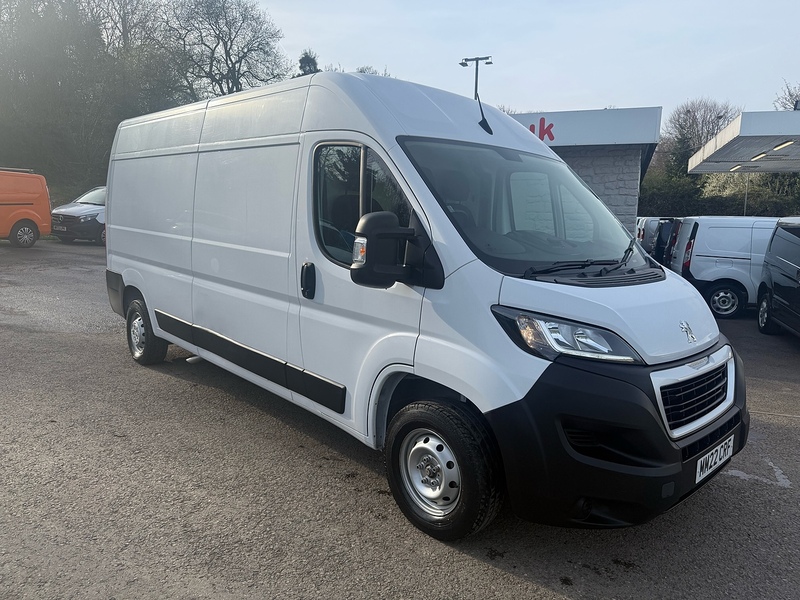 2.2 BlueHDi 335 Professional Panel Van 5dr Diesel Manual L3 H2 Euro 6 (s/s) (140 ps)