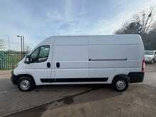 Peugeot Boxer BlueHDi 335 Professional 