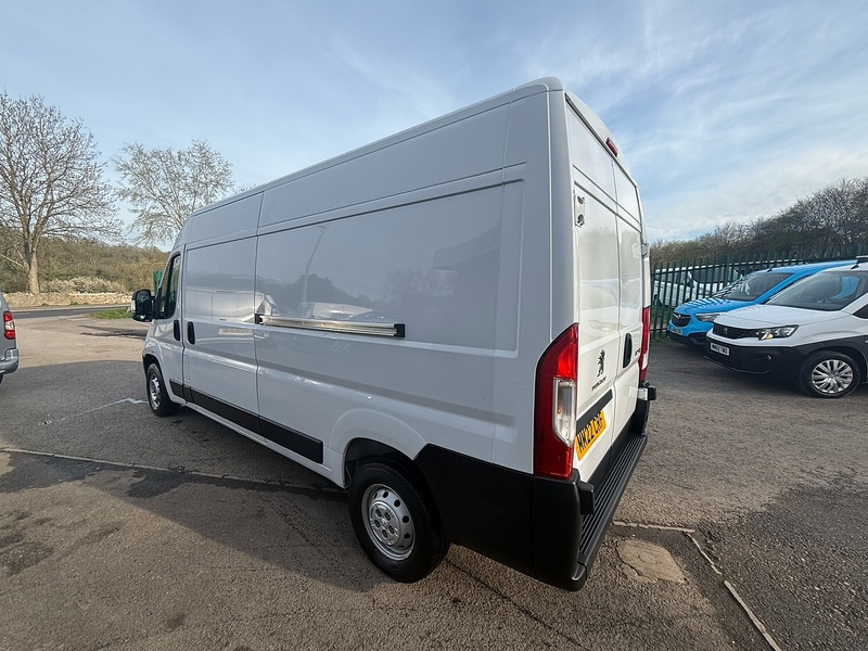 Peugeot 2.2 BlueHDi 335 Professional Panel Van 5dr Diesel Manual L3 H2 Euro 6 (s/s) (140 ps)
