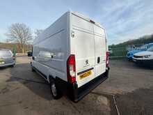 Peugeot Boxer BlueHDi 335 Professional 