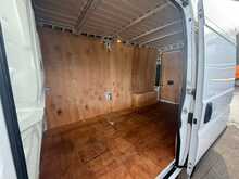 Peugeot Boxer BlueHDi 335 Professional 