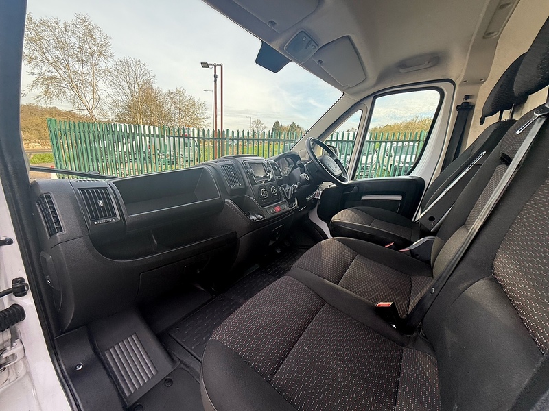 Peugeot 2.2 BlueHDi 335 Professional Panel Van 5dr Diesel Manual L3 H2 Euro 6 (s/s) (140 ps)