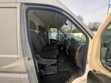 Peugeot Boxer BlueHDi 335 Professional 