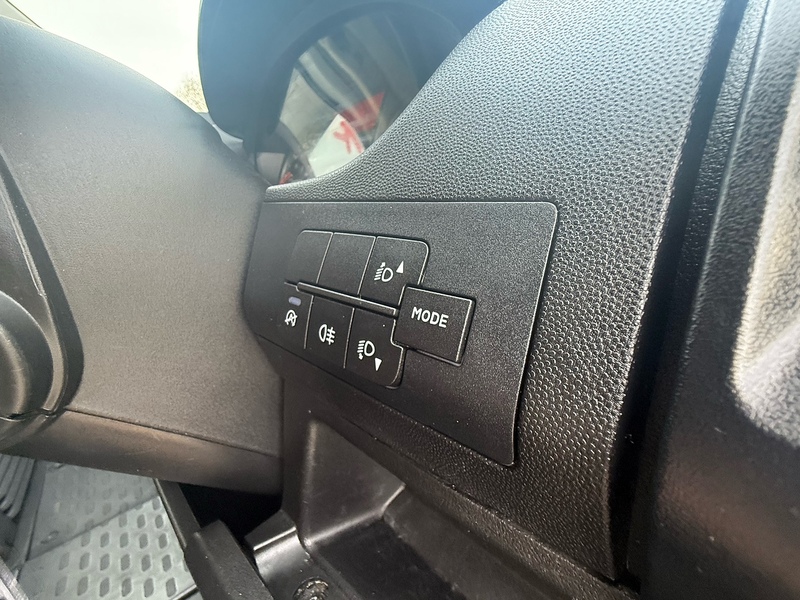 Peugeot 2.2 BlueHDi 335 Professional Panel Van 5dr Diesel Manual L3 H2 Euro 6 (s/s) (140 ps)