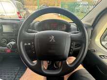 Peugeot Boxer BlueHDi 335 Professional 