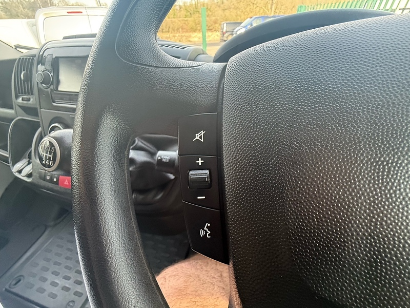Peugeot 2.2 BlueHDi 335 Professional Panel Van 5dr Diesel Manual L3 H2 Euro 6 (s/s) (140 ps)
