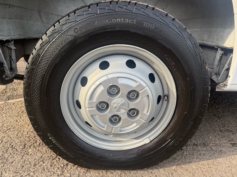 Peugeot 2.2 BlueHDi 335 Professional Panel Van 5dr Diesel Manual L3 H2 Euro 6 (s/s) (140 ps)