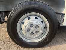 Peugeot Boxer BlueHDi 335 Professional 