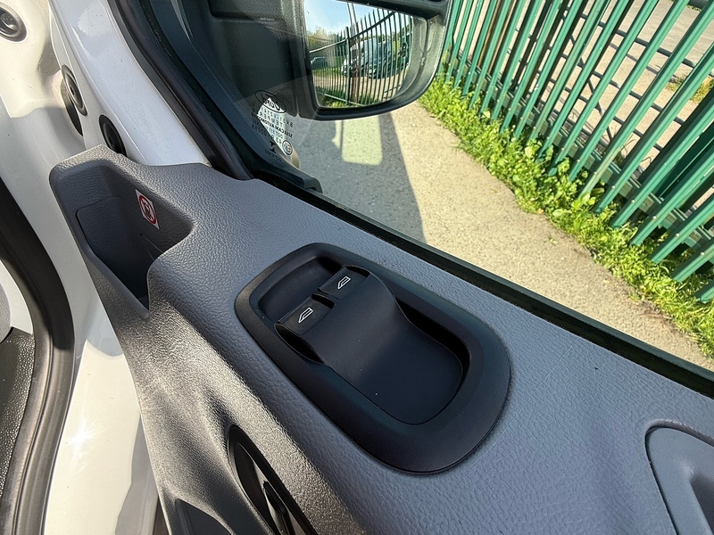 Ford 2.0 350 EcoBlue Panel Van 5dr Diesel Manual RWD L3 H2 Euro 6 (130 ps)