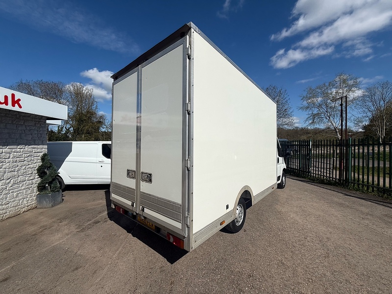 Peugeot 2.2 BlueHDi 335 Luton 4dr Diesel Manual L3 Euro 6 (s/s) (165 ps)