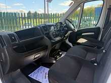Peugeot Boxer luton 