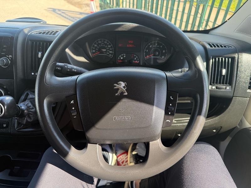 Peugeot 2.2 BlueHDi 335 Luton 4dr Diesel Manual L3 Euro 6 (s/s) (165 ps)