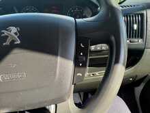 Peugeot Boxer luton 