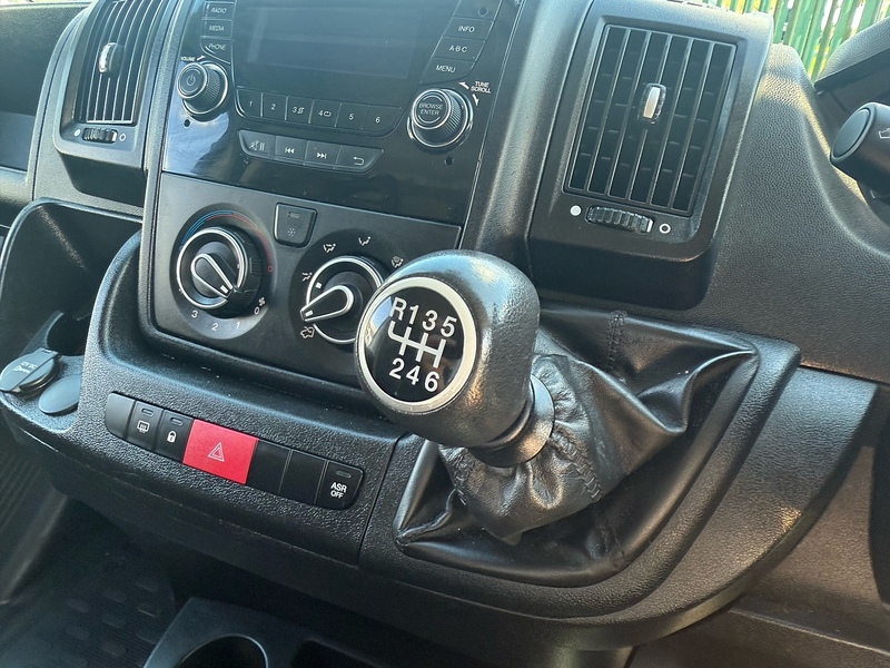 Peugeot 2.2 BlueHDi 335 Luton 4dr Diesel Manual L3 Euro 6 (s/s) (165 ps)