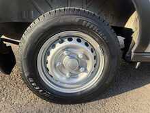 Ford Transit 290 EcoBlue Leader 