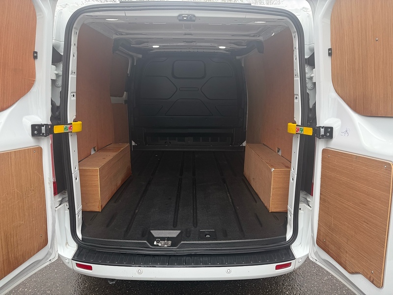 Ford 2.0 280 EcoBlue Limited Panel Van 5dr Diesel Manual L1 H1 Euro 6 (s/s) (130 ps)