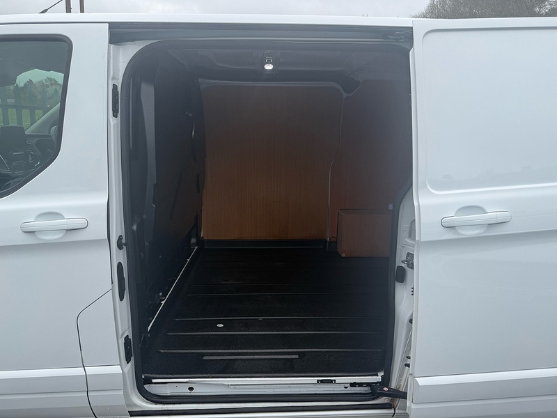 Ford 2.0 280 EcoBlue Limited Panel Van 5dr Diesel Manual L1 H1 Euro 6 (s/s) (130 ps)