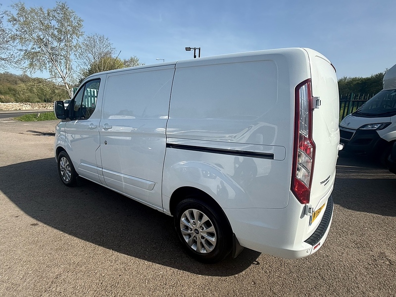Ford 300 EcoBlue Limited Panel Van 2.0 Manual Diesel