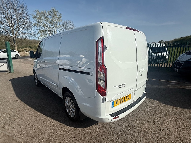 Ford 300 EcoBlue Limited Panel Van 2.0 Manual Diesel
