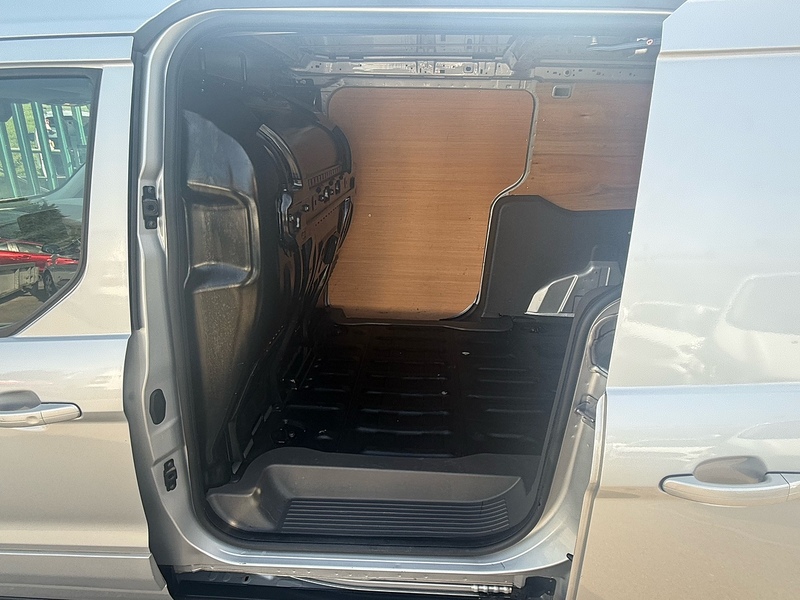 Ford No Standard Specification or Optional Extras.