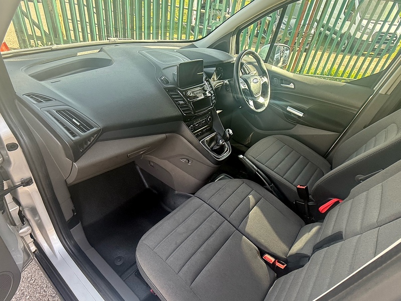 Ford No Standard Specification or Optional Extras.