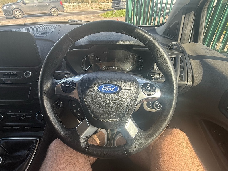 Ford No Standard Specification or Optional Extras.