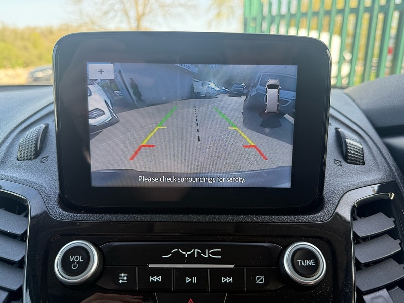 Ford No Standard Specification or Optional Extras.