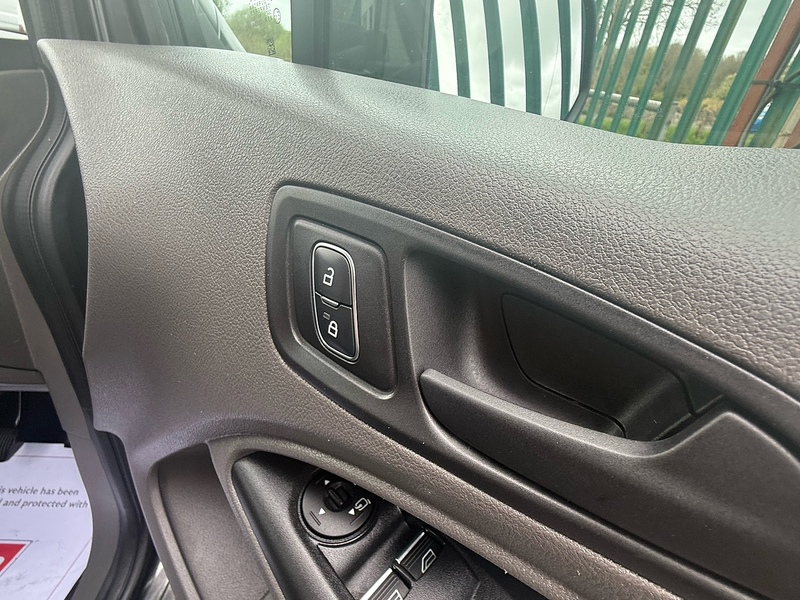 Ford 240 EcoBlue Trend Panel Van 1.5 Manual Diesel