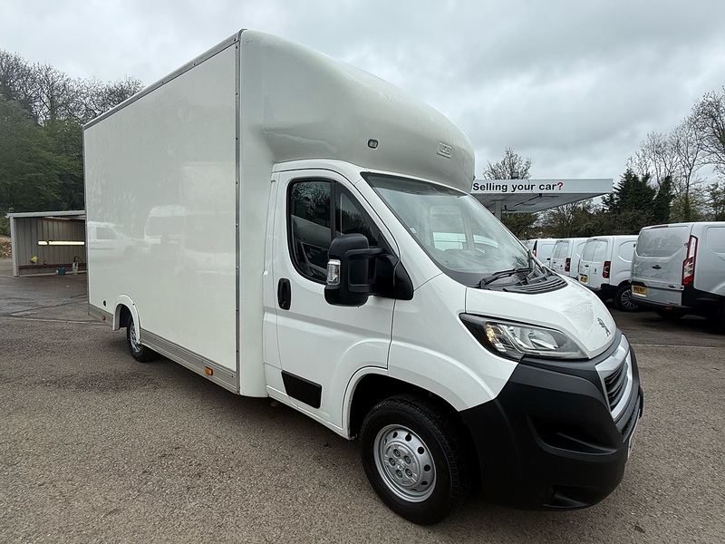 2.0 BlueHDi 335 Built for Business Luton 3dr Diesel Manual L3 Euro 6 (160 ps)
