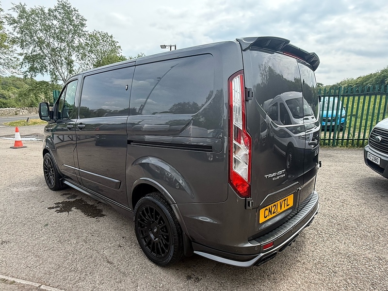 Ford 300 EcoBlue Limited Panel Van 2.0 Manual Diesel