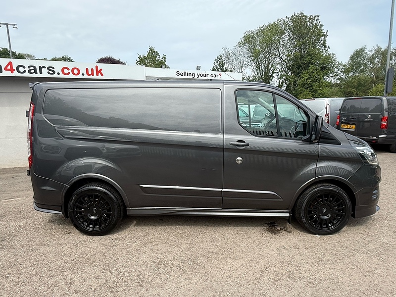 Ford 300 EcoBlue Limited Panel Van 2.0 Manual Diesel
