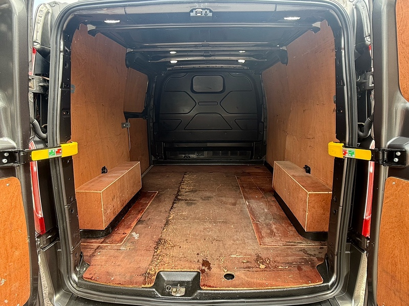 Ford 300 EcoBlue Limited Panel Van 2.0 Manual Diesel